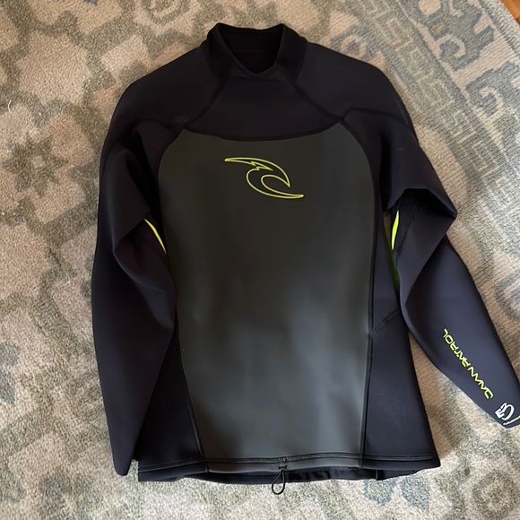 Rip Curl Black and Yellow Men's Swim Rash Guard - Picture 1 of 6
